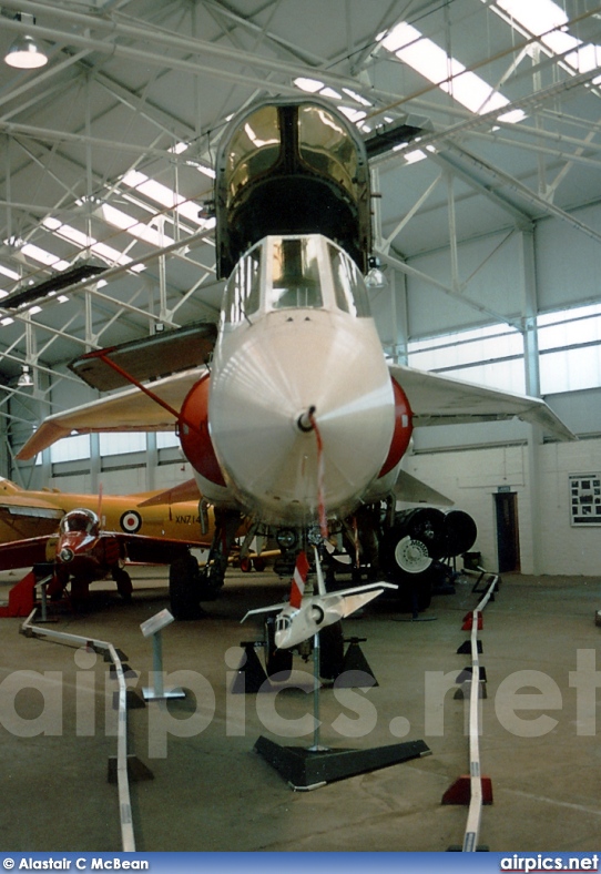 XR220, BAC TSR-2, Royal Air Force