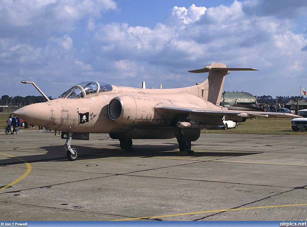 XX885, Hawker Siddeley Buccaneer S.2B, Royal Air Force