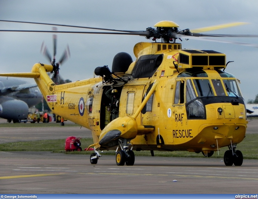 XZ592, Westland WS-61 Sea King HAR.3A, Royal Air Force