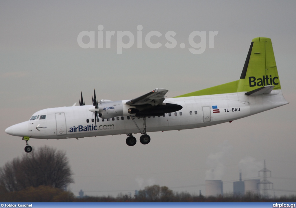 YL-BAU, Fokker 50, Air Baltic