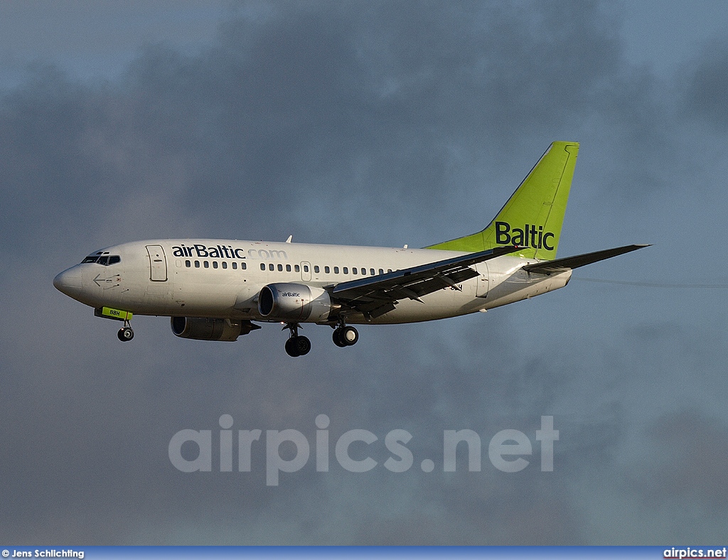 YL-BBH, Boeing 737-500, Air Baltic