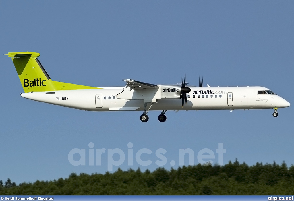 YL-BBV, De Havilland Canada DHC-8-400Q Dash 8, Air Baltic