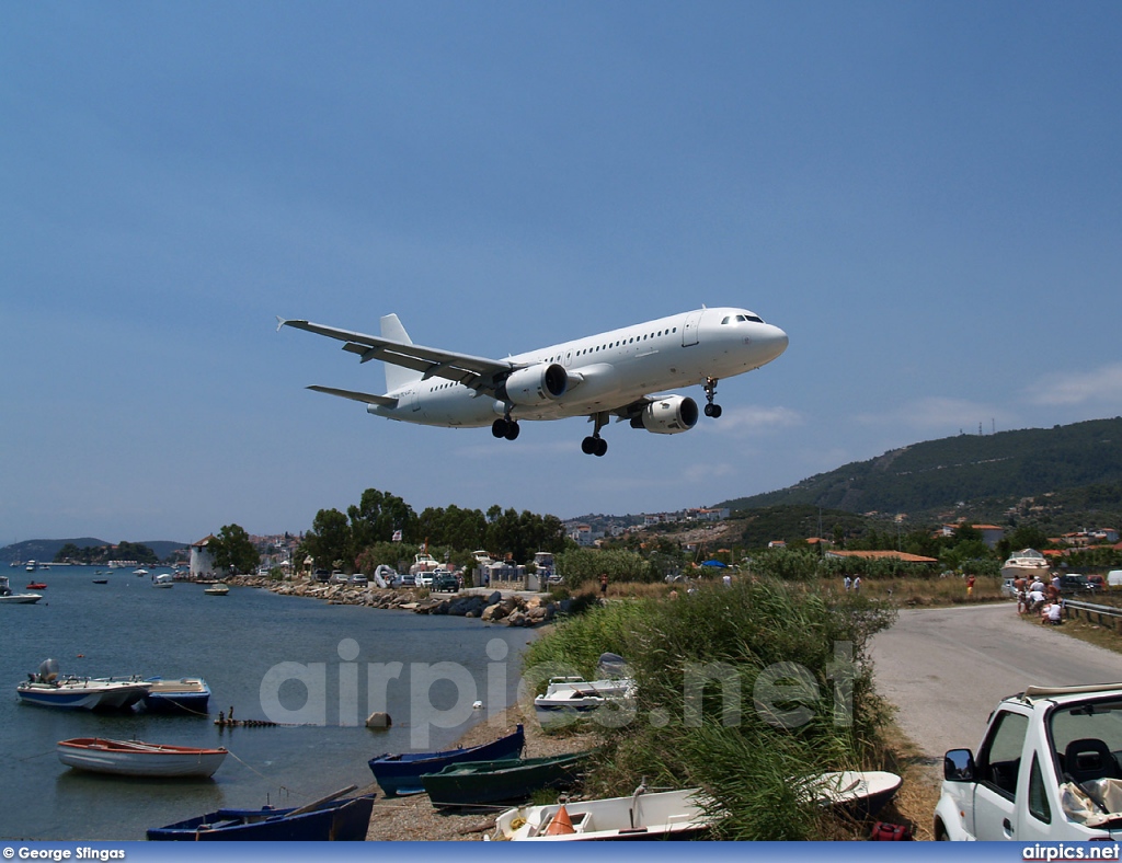 YL-LCC, Airbus A320-200, LatCharter Airlines