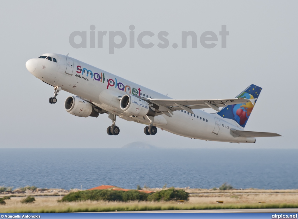YL-LCE, Airbus A320-200, Small Planet Airlines