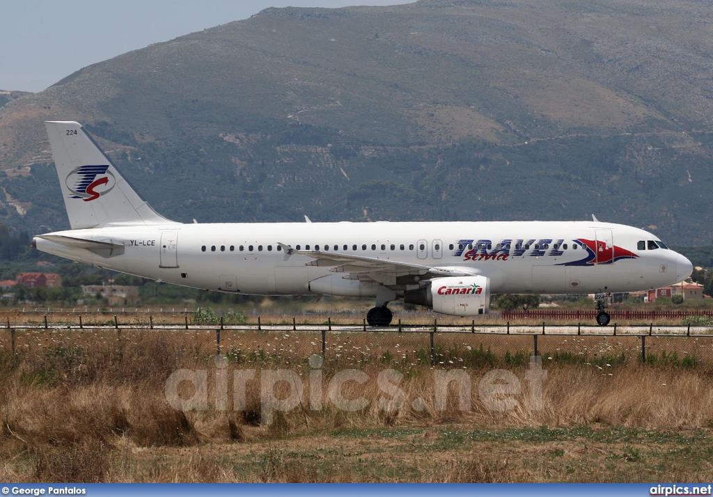 YL-LCE, Airbus A320-200, Travel Service (Czech Republic)