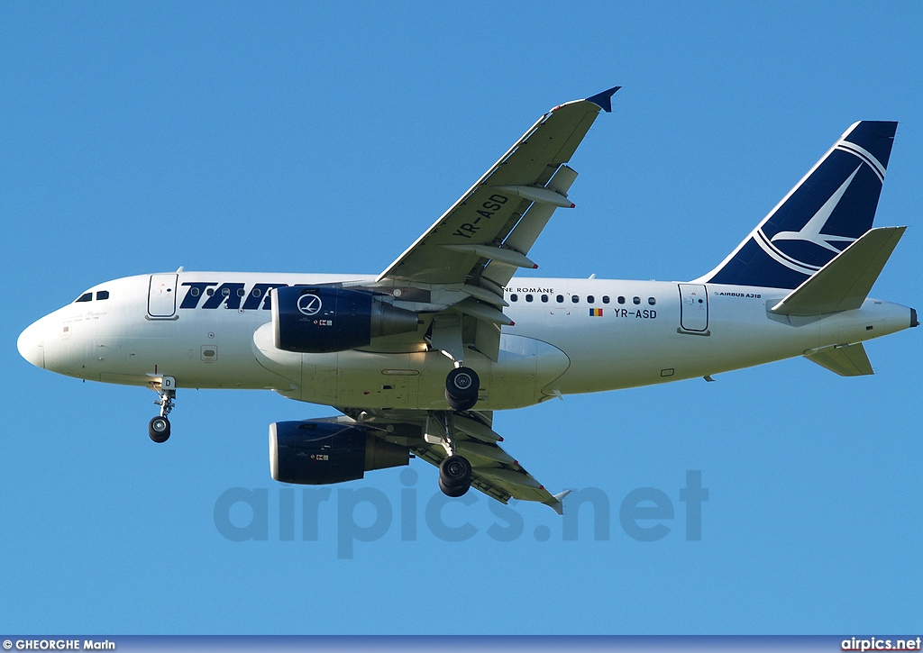 YR-ASD, Airbus A318-100, Tarom