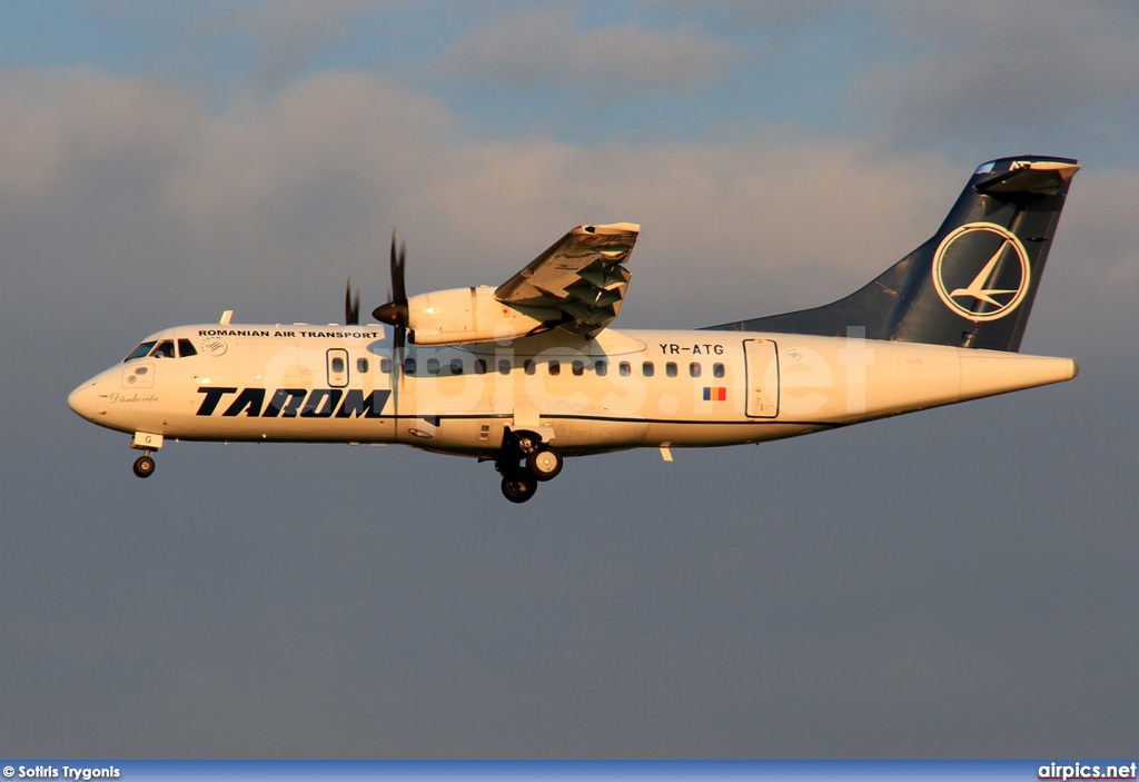 YR-ATG, ATR 42-500, Tarom