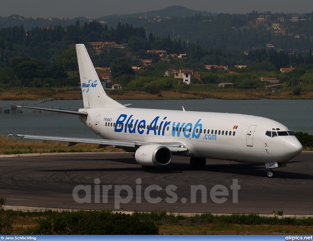 YR-BAD, Boeing 737-400, Blue Air