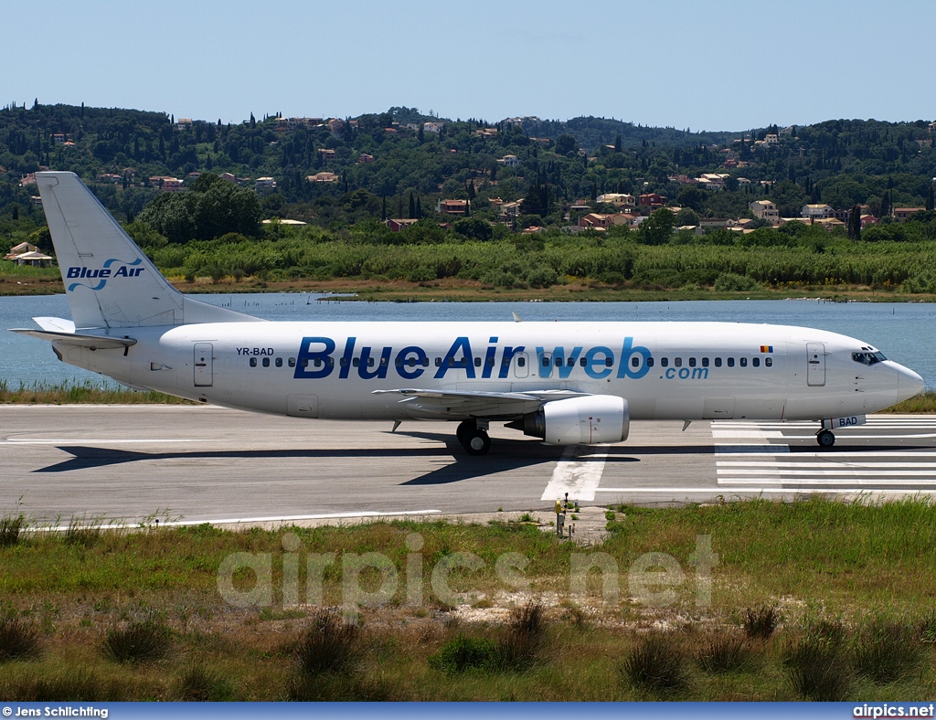 YR-BAD, Boeing 737-400, Blue Air