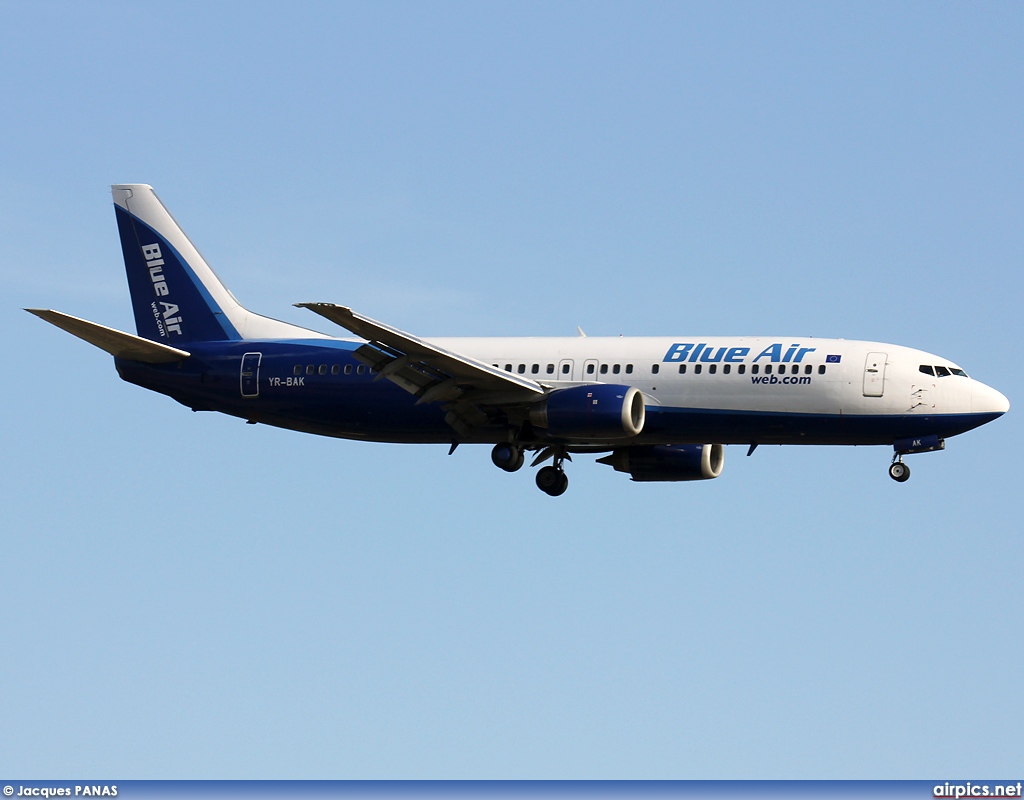 YR-BAK, Boeing 737-400, Blue Air