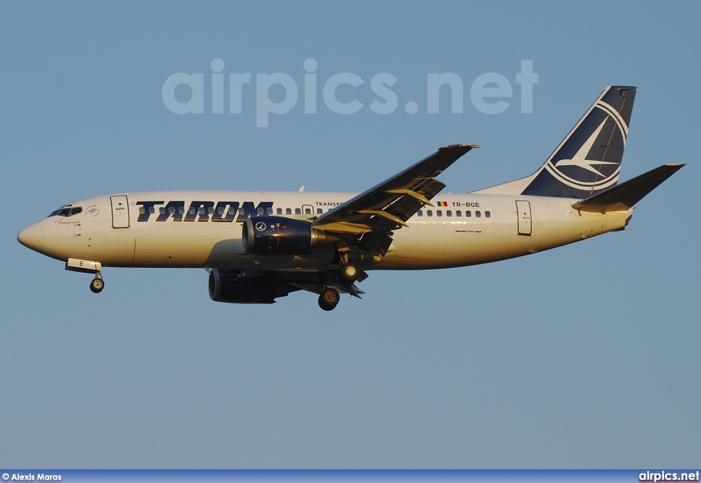 YR-BGE, Boeing 737-300, Tarom