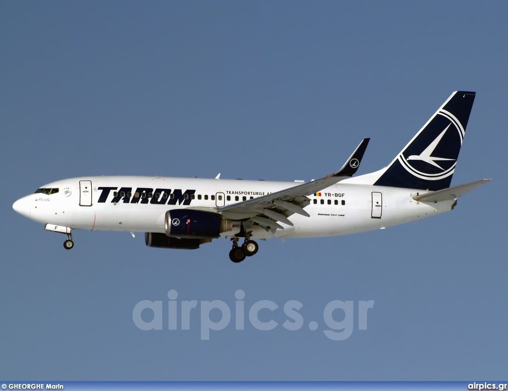 YR-BGF, Boeing 737-700, Tarom