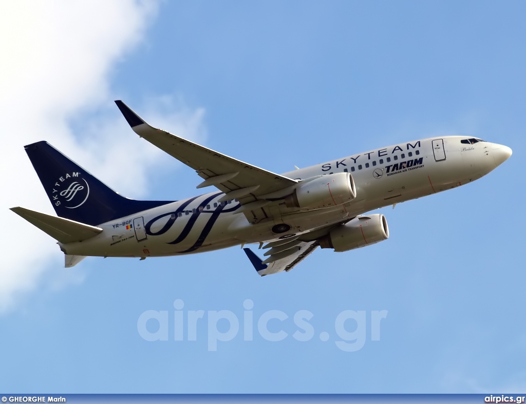 YR-BGF, Boeing 737-700, Tarom