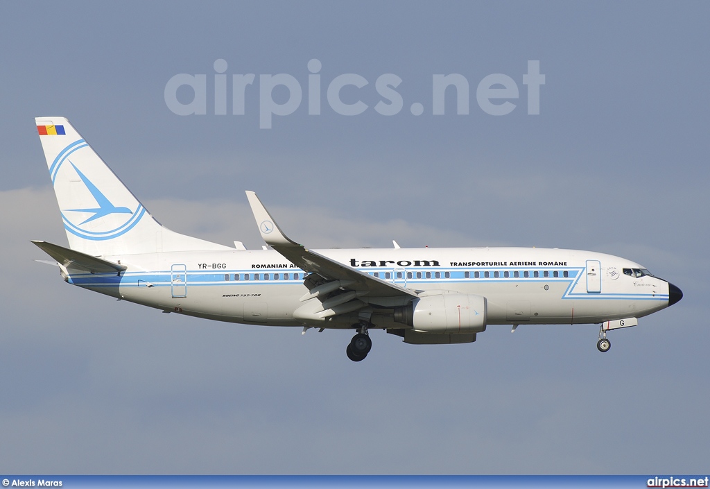 YR-BGG, Boeing 737-700, Tarom