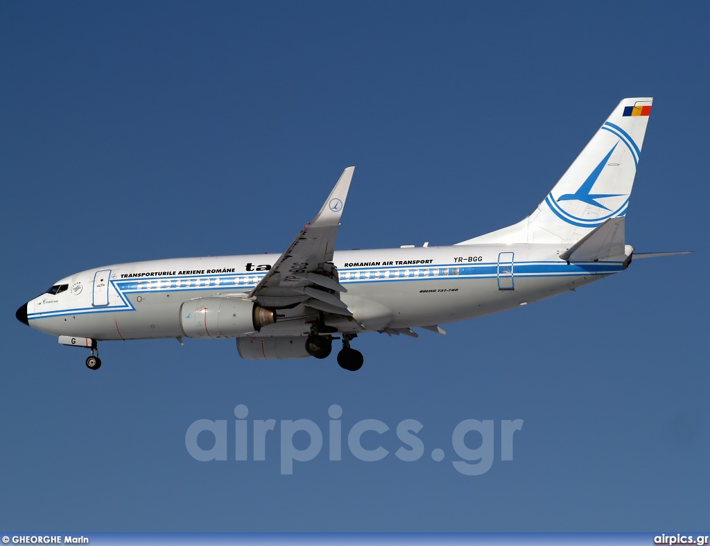 YR-BGG, Boeing 737-700, Tarom