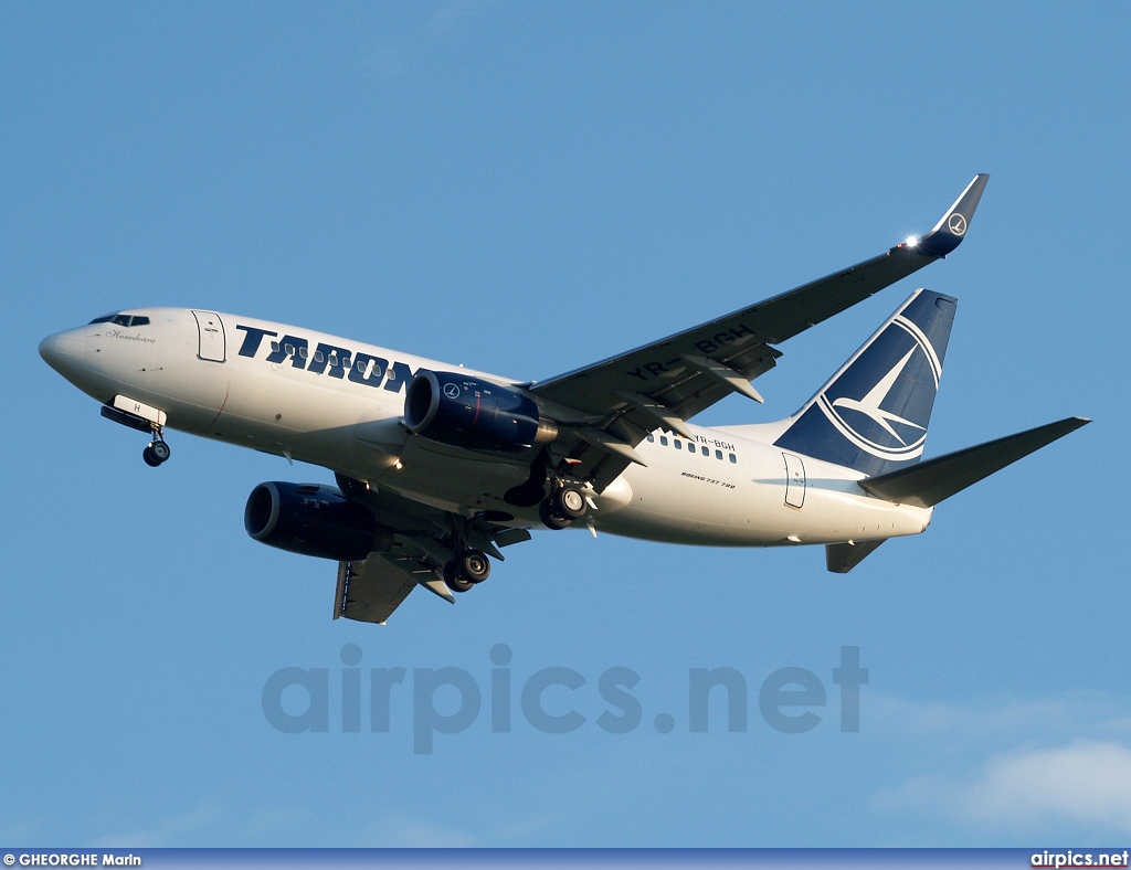 YR-BGH, Boeing 737-700, Tarom