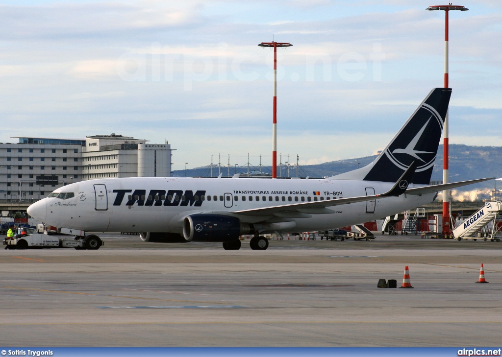 YR-BGH, Boeing 737-700, Tarom