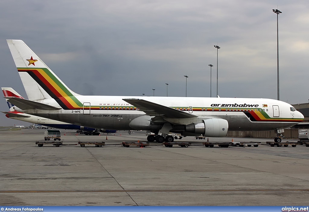 Z-WPE, Boeing 767-200ER, Air Zimbabwe