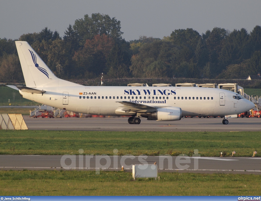 Z3-AAN, Boeing 737-300, Skywings International