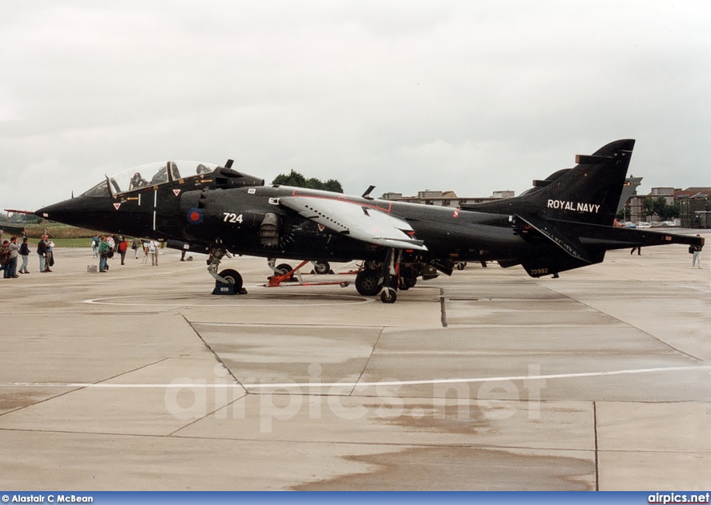 ZD992, British Aerospace Harrier T.8, Royal Navy - Fleet Air Arm