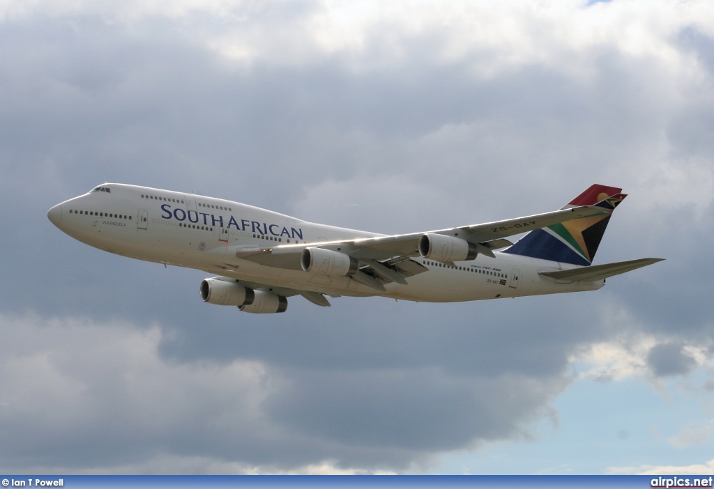 ZS-SAY, Boeing 747-400, South African Airways