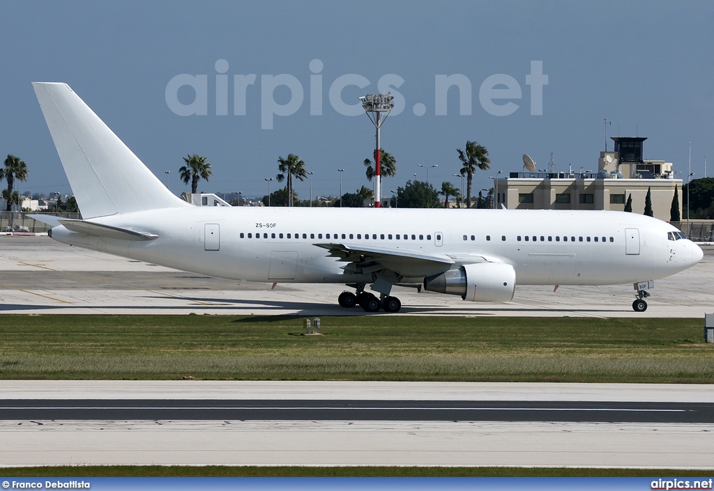 ZS-SOF, Boeing 767-200ER, Aeronexus Corporation