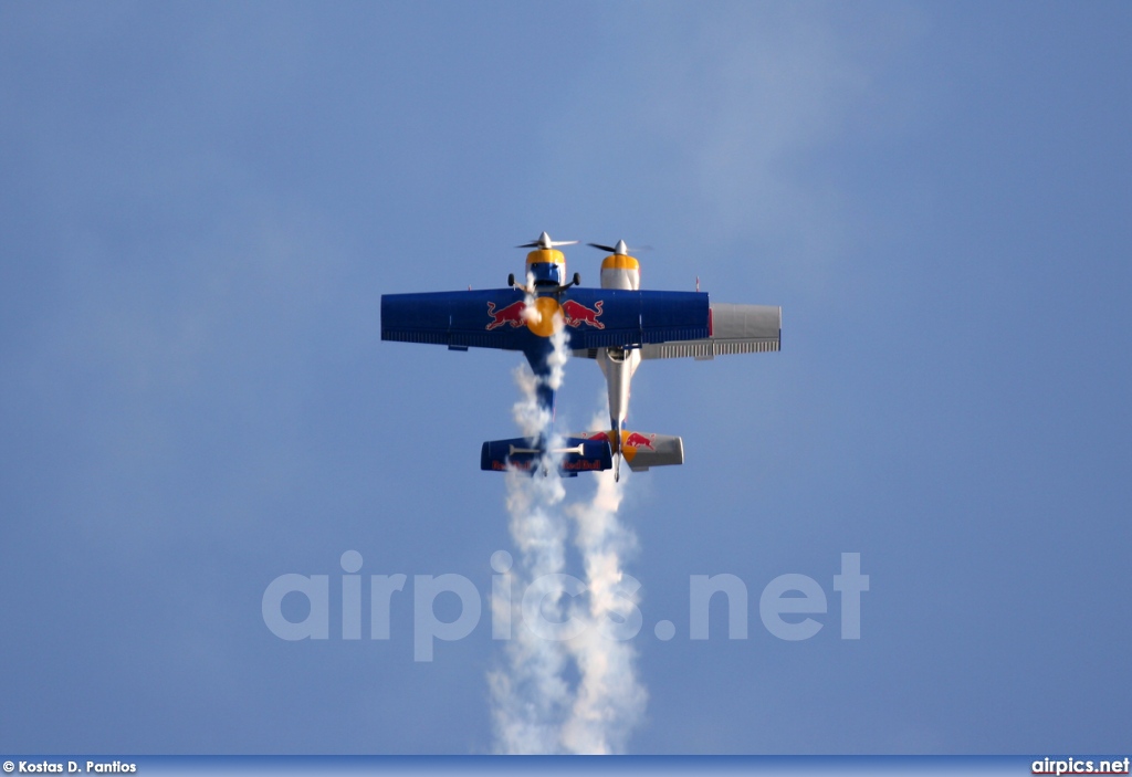 Zlin Z-50LX, Flying Bulls