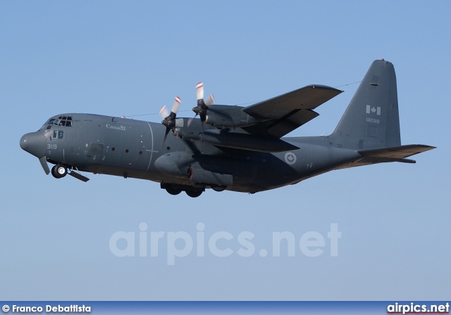 130319, Lockheed C-130E Hercules, Canadian Forces Air Command