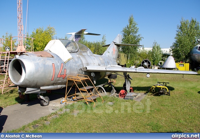 14, Mikoyan-Gurevich MiG-15UTI  , Russian Air Force