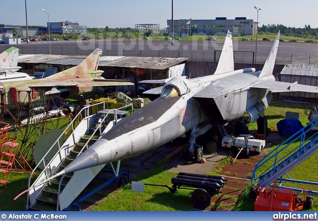 34, Mikoyan-Gurevich MiG-25RBS, Russian Air Force