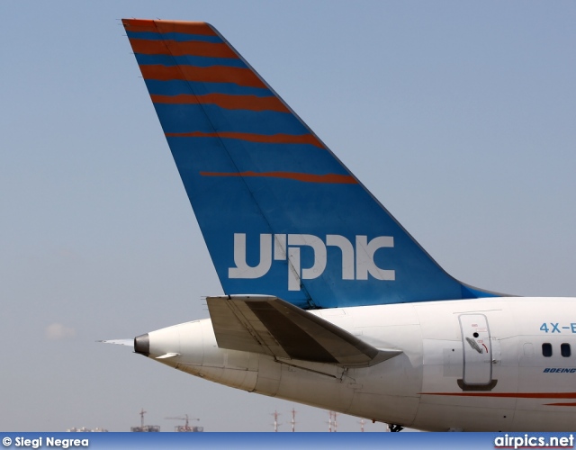 4X-BAW, Boeing 757-300, Arkia Israeli Airlines