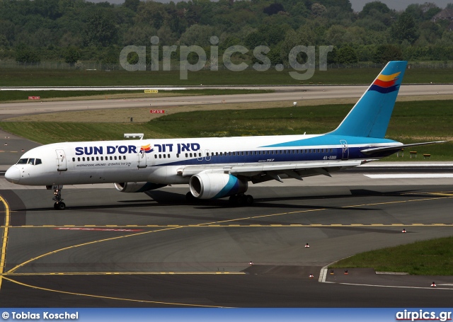 4X-EBM, Boeing 757-200, Sun d'Or International Airlines