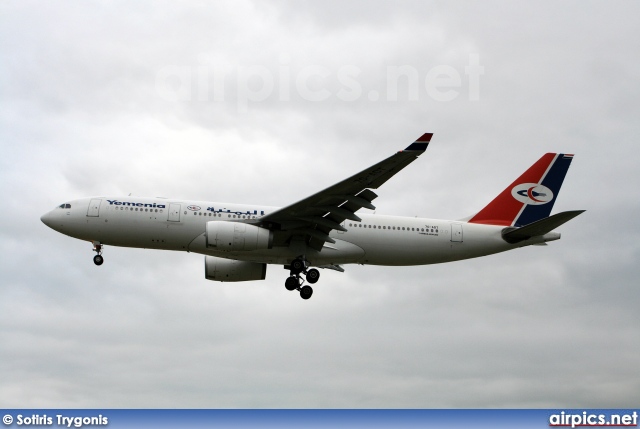 7O-ADT, Airbus A330-200, Yemenia