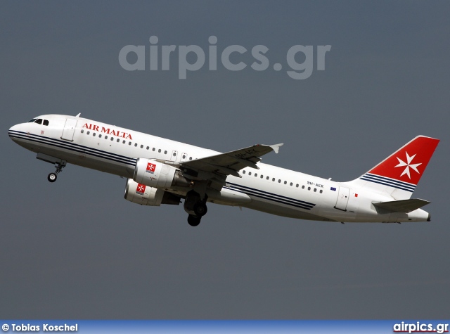 9H-AEK, Airbus A320-200, Air Malta