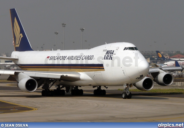 9V-SFN, Boeing 747-400F(SCD), Singapore Airlines Cargo