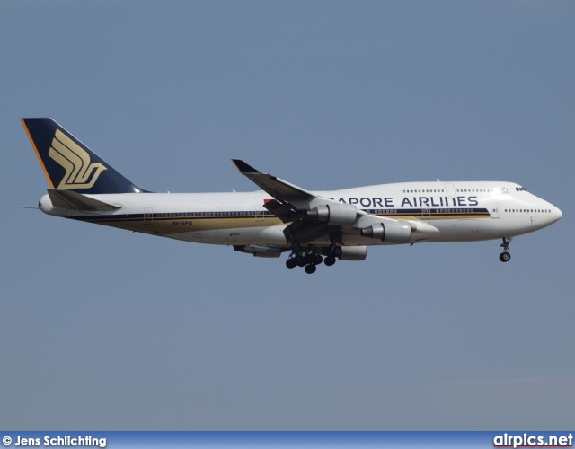 9V-SPQ, Boeing 747-400, Singapore Airlines