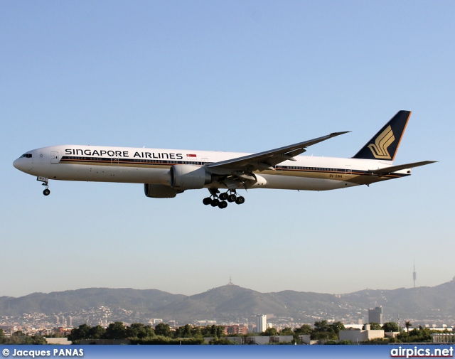 9V-SWA , Boeing 777-300ER, Singapore Airlines