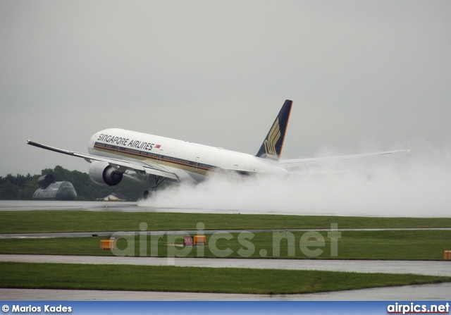 9V-SWO, Boeing 777-300ER, Singapore Airlines