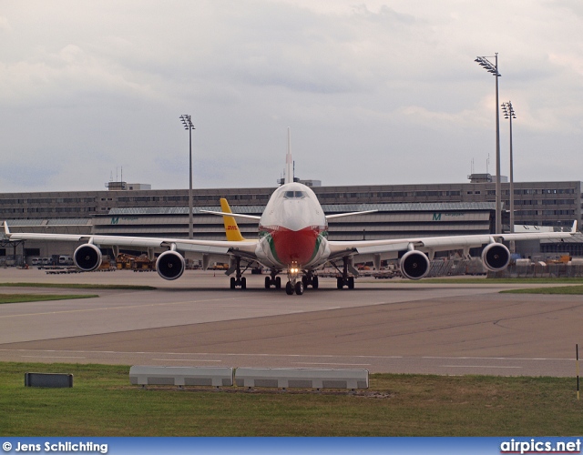 A4O-OMN, Boeing 747-400, Oman Royal Flight