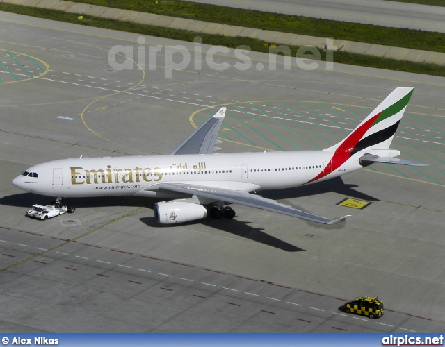 A6-EAF, Airbus A330-200, Emirates