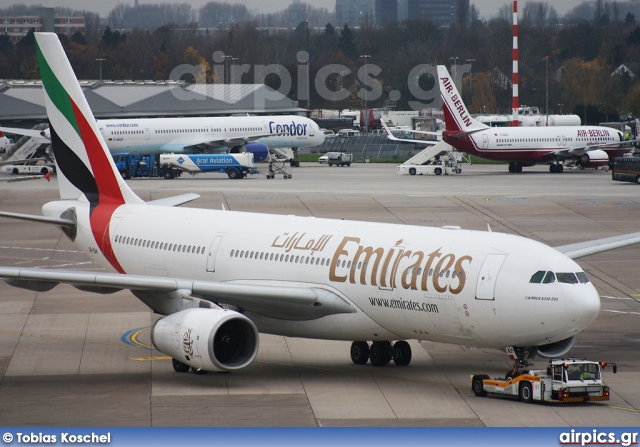 A6-EAH, Airbus A330-200, Emirates