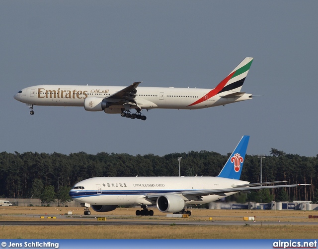 A6-EBO, Boeing 777-300ER, Emirates