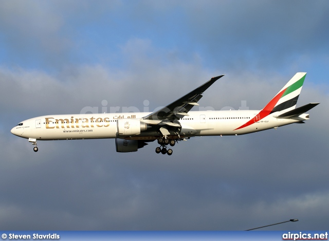 A6-ECF, Boeing 777-300ER, Emirates