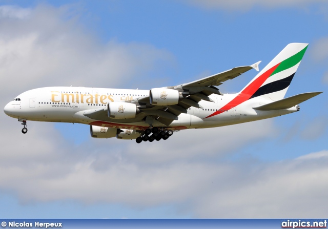 A6-EDF, Airbus A380-800, Emirates