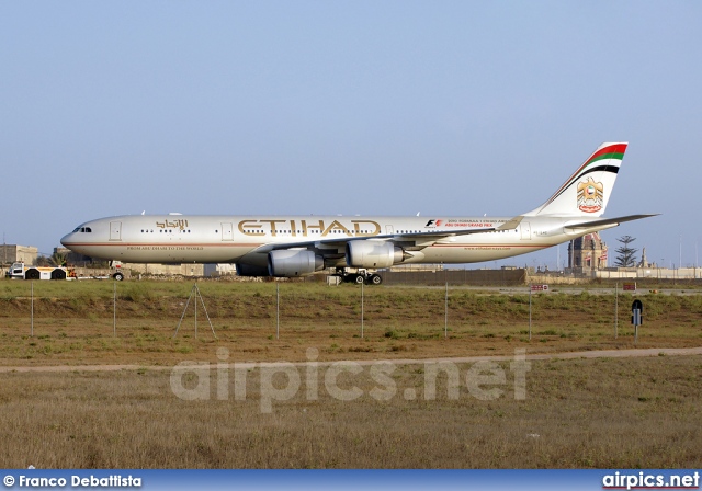 A6-EHC, Airbus A340-500, Etihad Airways