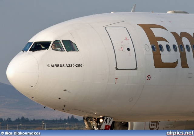 A6-EKY, Airbus A330-200, Emirates