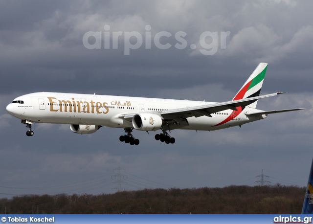 A6-EMP, Boeing 777-300, Emirates