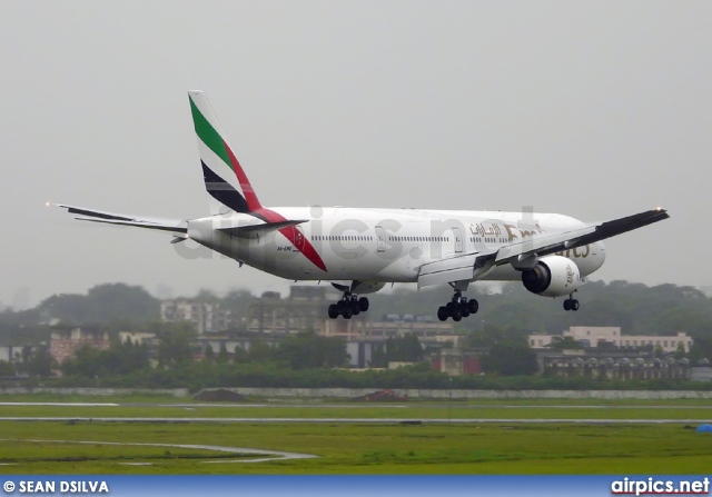 A6-EMQ, Boeing 777-300, Emirates