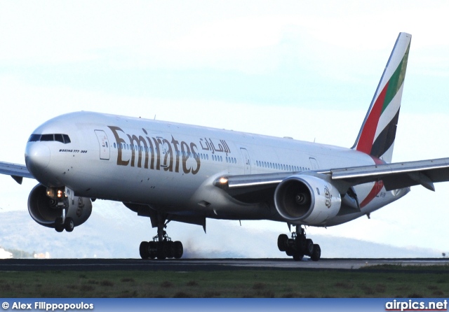 A6-EMV, Boeing 777-300, Emirates