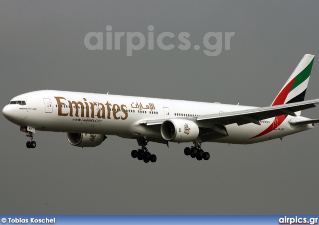 A6-EMX, Boeing 777-300, Emirates